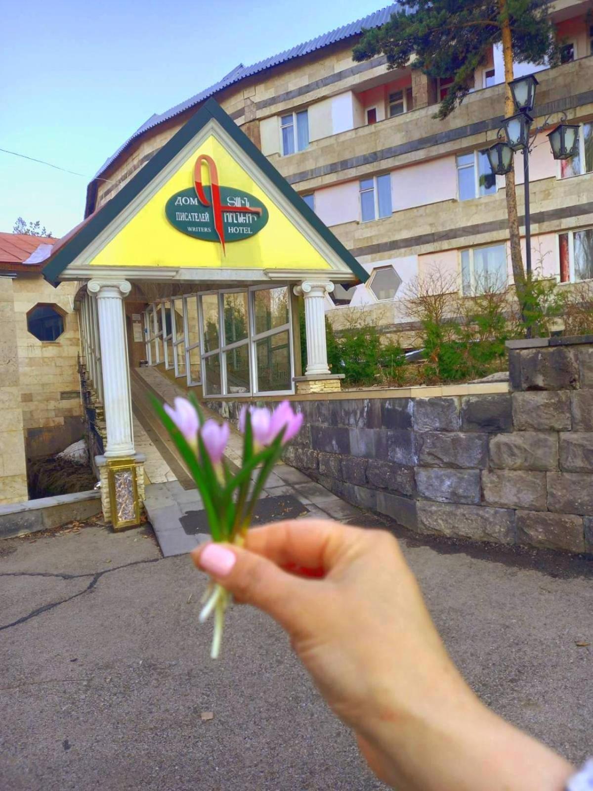 Готель Дом Писателей Цахкадзора Екстер'єр фото